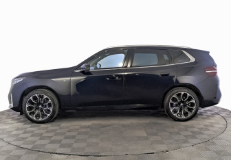 Подержанный автомобиль BMW X3 2025 года (8 фото)