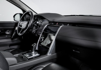 Подержанный автомобиль Land Rover Discovery Sport 2021 года (9 фото)