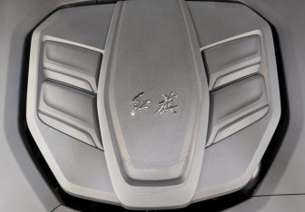 Подержанный автомобиль Hongqi HS5 2024 года (9 фото)