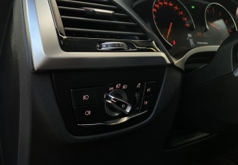 Подержанный автомобиль BMW X4 2018 года (20 фото)