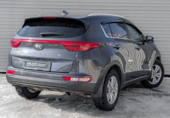 Подержанный автомобиль Kia Sportage 2017 года (5 фото)