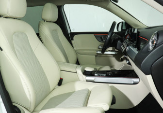 Подержанный автомобиль Mercedes-Benz GLB 2021 года (17 фото)