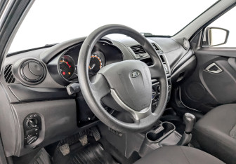 Подержанный автомобиль LADA (ВАЗ) Granta Sedan 2023 года (16 фото)