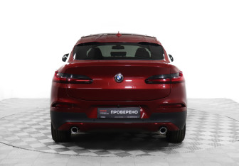 Подержанный автомобиль BMW X4 2019 года (6 фото)