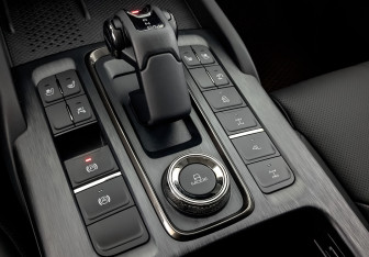 Подержанный автомобиль Haval H9 2024 года (26 фото)