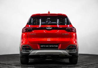 Подержанный автомобиль Chery Tiggo 8 2021 года (4 фото)