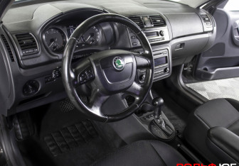 Подержанный автомобиль Skoda Fabia Hatchback 2010 года (17 фото)