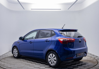 Подержанный автомобиль Kia Rio Hatchback 2012 года (3 фото)