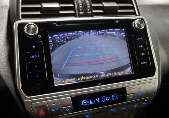 Подержанный автомобиль Toyota Land Cruiser Prado 2019 года (19 фото)