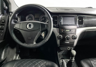 Подержанный автомобиль SsangYong Actyon 2013 года (12 фото)