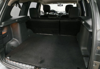 Подержанный автомобиль Nissan Terrano 2016 года (13 фото)