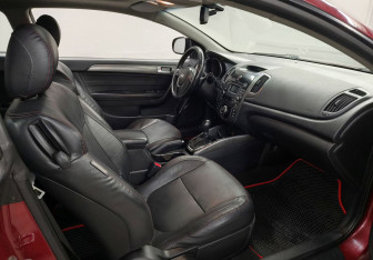 Подержанный автомобиль Kia Cerato Coupe 2011 года (10 фото)