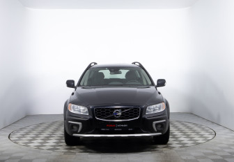Подержанный автомобиль Volvo XC70 2014 года (2 фото)