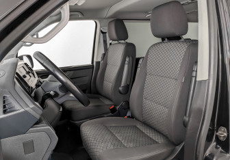 Подержанный автомобиль Volkswagen Multivan 2021 года (21 фото)