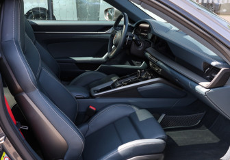 Подержанный автомобиль Porsche 911 Coupe 2021 года (11 фото)