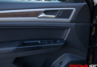 Подержанный автомобиль Volkswagen Teramont 2019 года (21 фото)