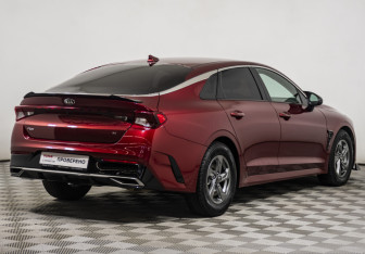 Подержанный автомобиль Kia K5 2020 года (5 фото)