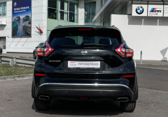 Подержанный автомобиль Nissan Murano Suv 2016 года (6 фото)