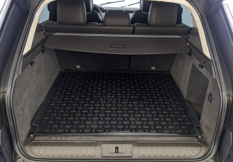 Подержанный автомобиль Land Rover Range Rover Sport 2021 года (10 фото)