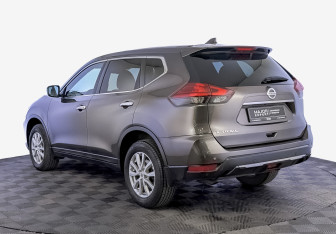 Подержанный автомобиль Nissan X-Trail 2021 года (7 фото)