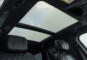 Подержанный автомобиль Land Rover Range Rover 2019 года (24 фото)