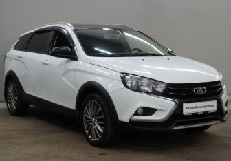 Подержанный автомобиль LADA (ВАЗ) Vesta Wagon 2021 года (3 фото)