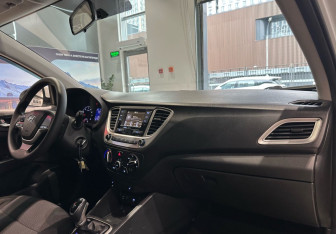 Подержанный автомобиль Hyundai Solaris Sedan 2020 года (10 фото)