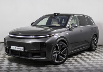 Подержанный автомобиль LiXiang L7 2023 года (1 фото)