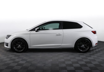 Подержанный автомобиль SEAT Leon Hatchback 2014 года (4 фото)