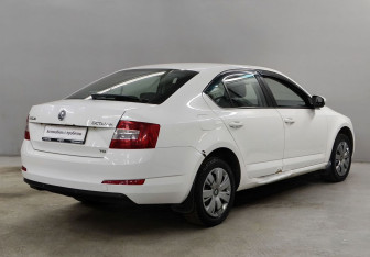 Подержанный автомобиль Skoda Octavia Liftback 2013 года (5 фото)
