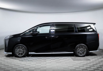 Подержанный автомобиль GAC M8 2024 года (8 фото)