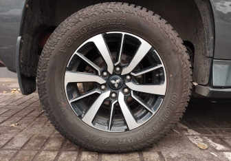 Подержанный автомобиль Mitsubishi Pajero Sport 2019 года (14 фото)