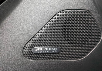 Подержанный автомобиль Jaguar F-Pace 2020 года (26 фото)