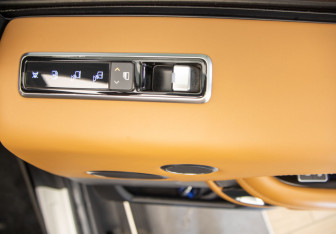 Подержанный автомобиль Land Rover Range Rover 2019 года (30 фото)