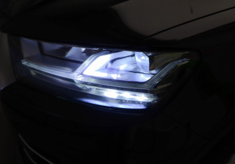 Подержанный автомобиль Audi Q7 2018 года (29 фото)