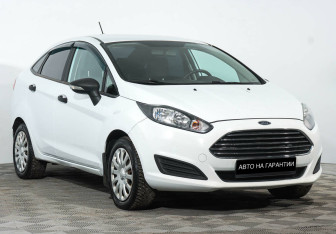 Подержанный автомобиль Ford Fiesta Sedan 2018 года (2 фото)
