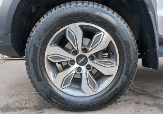 Подержанный автомобиль JAC T8 2023 года (9 фото)