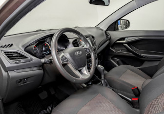 Подержанный автомобиль LADA (ВАЗ) Vesta Sedan 2022 года (17 фото)