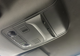 Подержанный автомобиль Skoda Superb Liftback 2011 года (22 фото)