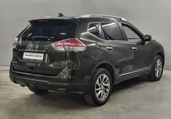 Подержанный автомобиль Nissan X-Trail 2017 года (5 фото)