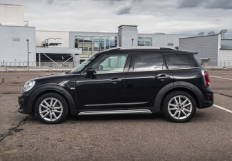 Подержанный автомобиль MINI Countryman 2020 года (8 фото)