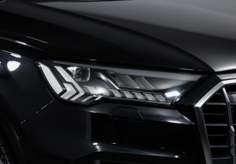 Подержанный автомобиль Audi Q7 2020 года (16 фото)