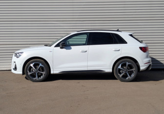 Подержанный автомобиль Audi Q3 2025 года (8 фото)