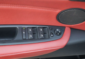 Подержанный автомобиль BMW X6 2013 года (11 фото)