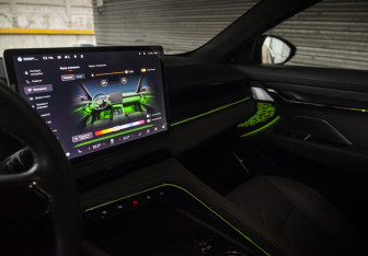 Подержанный автомобиль Zeekr 001 2023 года (19 фото)