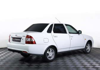 Подержанный автомобиль LADA (ВАЗ) Priora Sedan 2014 года (5 фото)