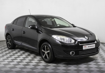 Подержанный автомобиль Renault Fluence 2011 года (3 фото)