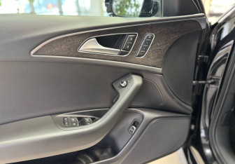 Подержанный автомобиль Audi A6 Sedan 2017 года (11 фото)