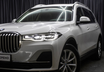 Подержанный автомобиль BMW X7 2019 года (30 фото)