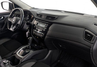 Подержанный автомобиль Nissan Qashqai 2022 года (13 фото)